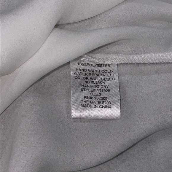 Women’s Alythea Winged Keyhole White Blouse - SM - Picture 6 of 8